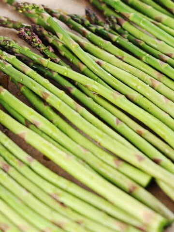 Trimmed and seasoned asparagus spears.