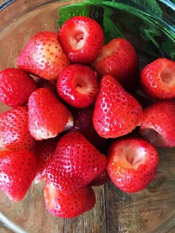 Washed and trimmed fresh strawberries.